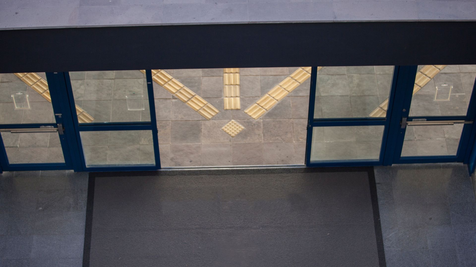 דלתות אוטומטיות